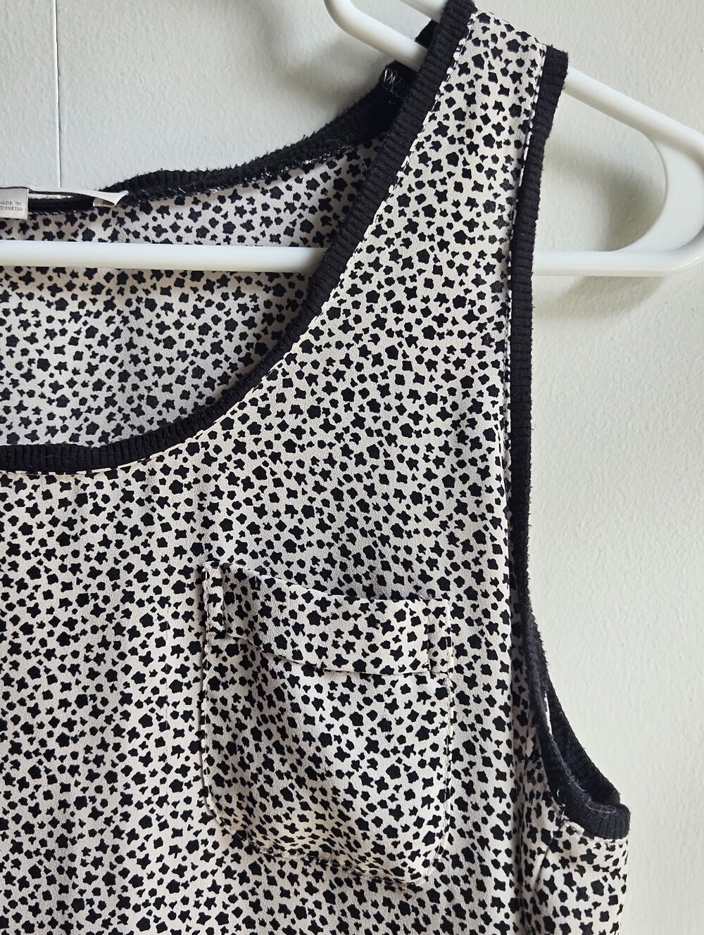 2 for $12: Loft Dolphin-Hem Oversized Sleeveless Tank in Women's XS - Picture 3 of 15